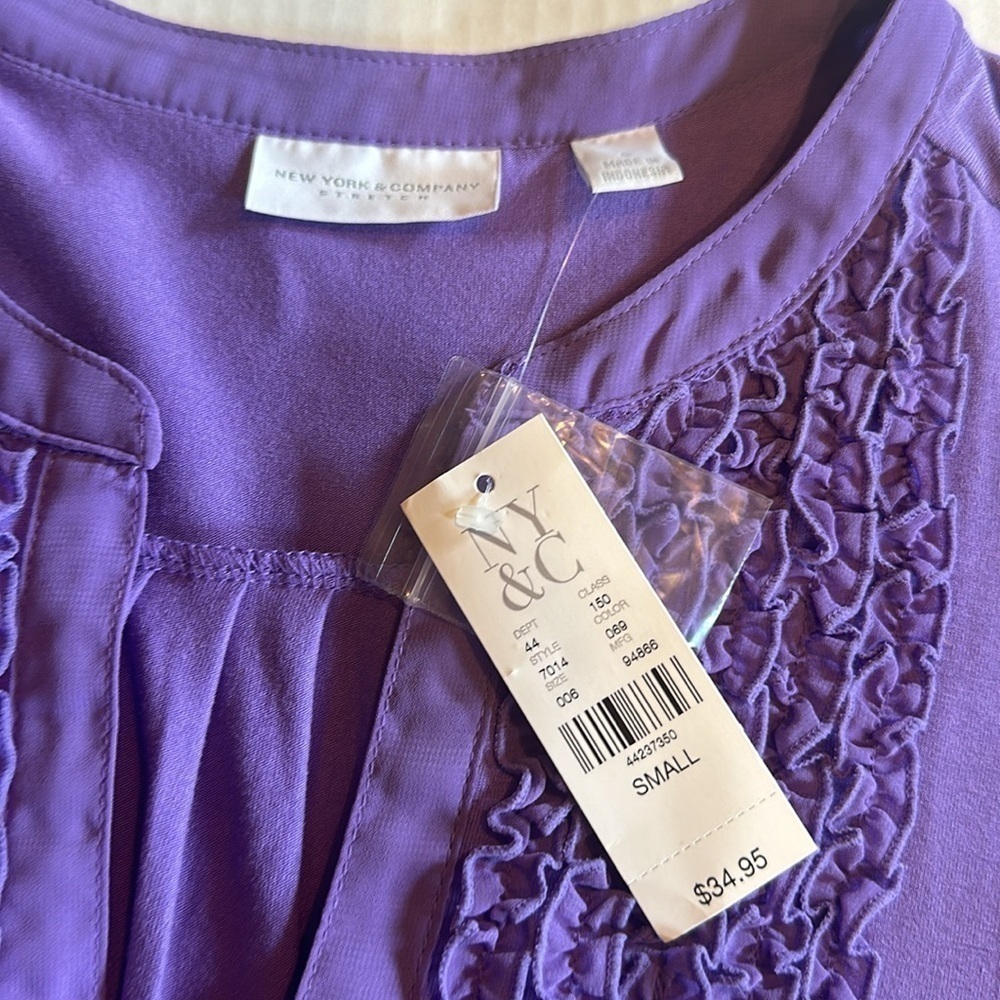 NWT New York & Company stretch lavender ruffle blouse puff sleeves via neck - Picture 5 of 7